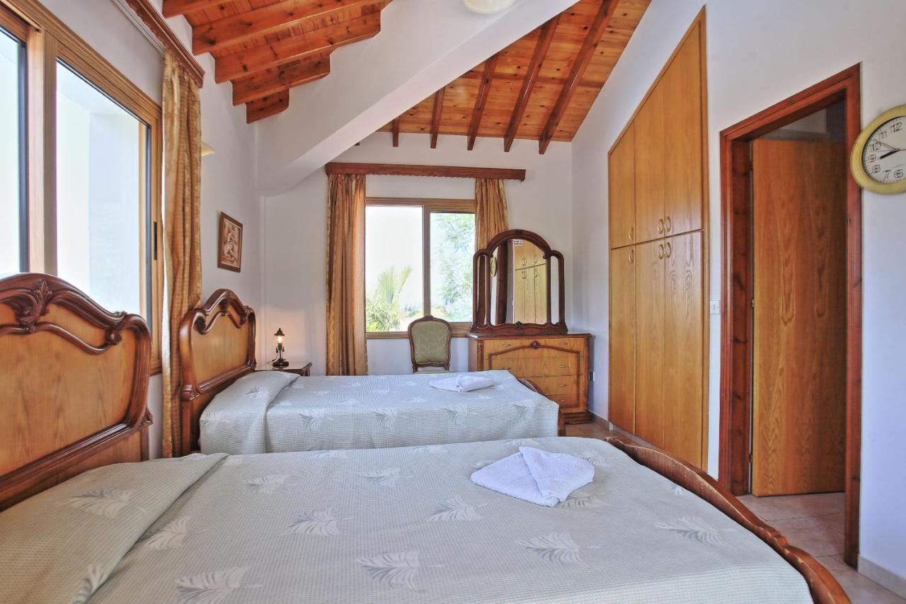 Marilena Sunset Villa 2 Agia Marina  Exterior photo